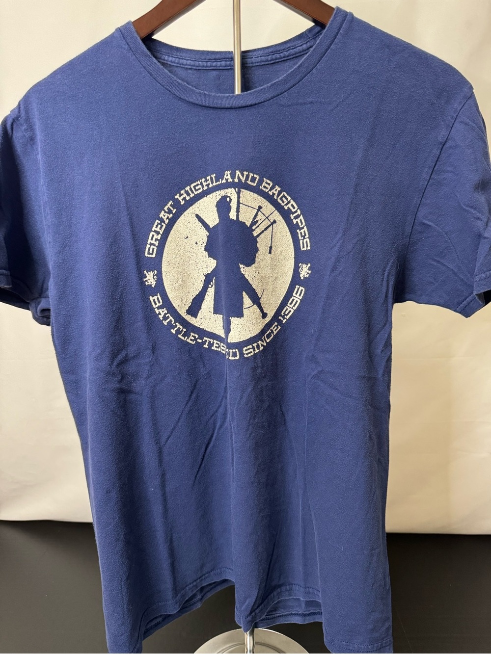 Great Highland Bagpipes Graphic Tee - Blue measures as adult small #140